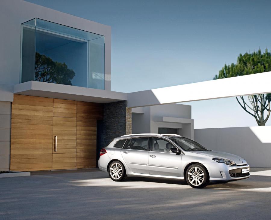  Renault Laguna GT 2008 года  (фото 13 из 62)